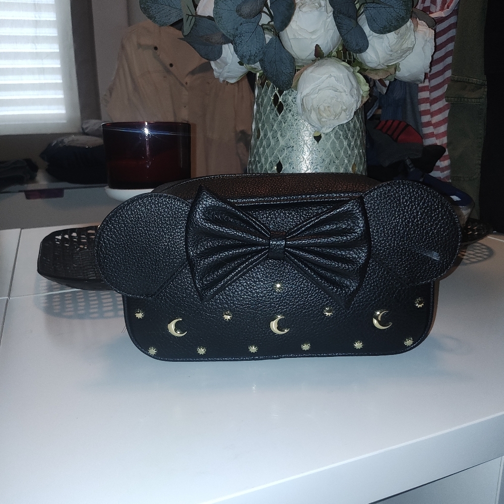 Loungefly Minnie Bow Never Use